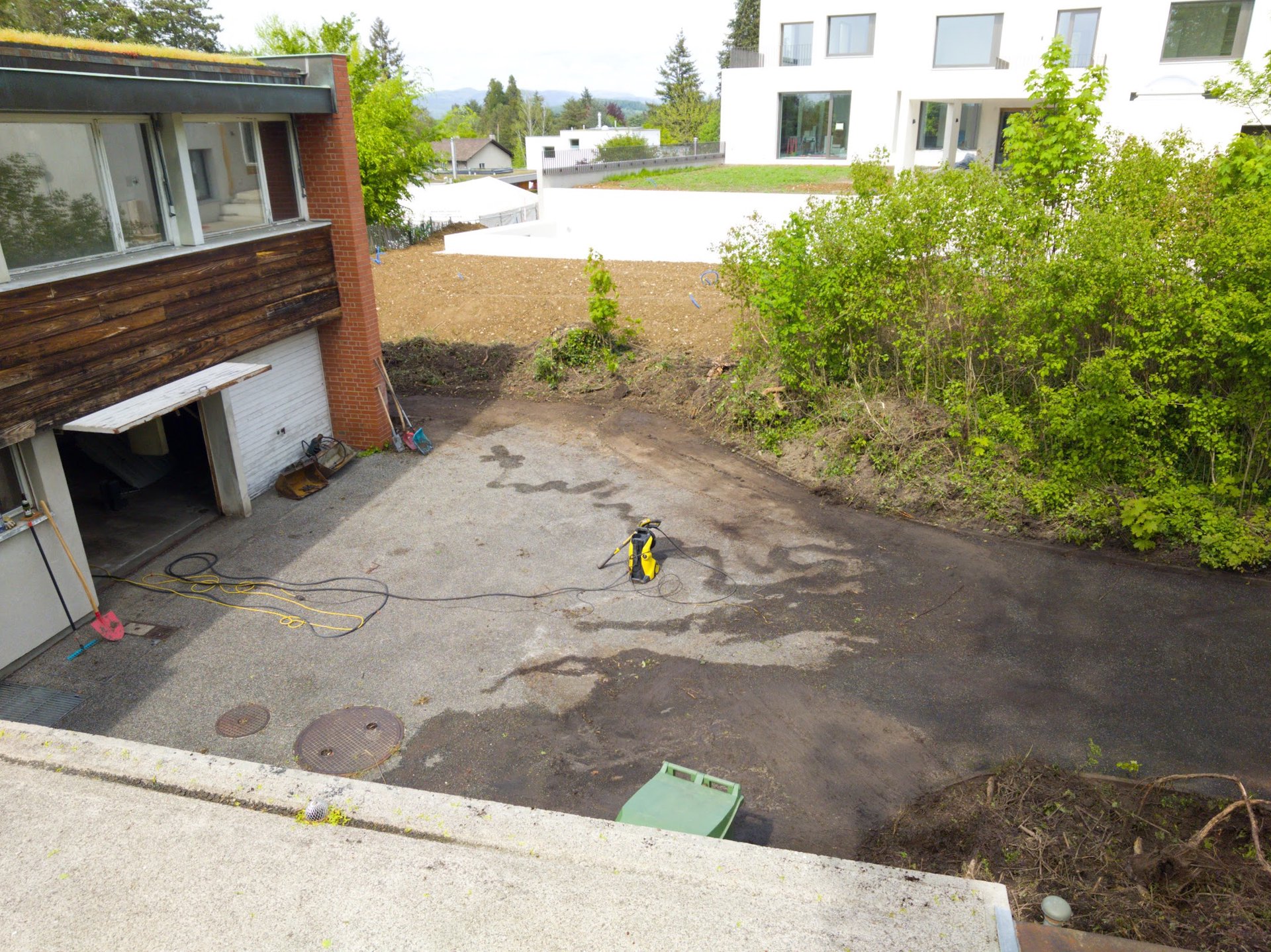 Driveway cleanup 6